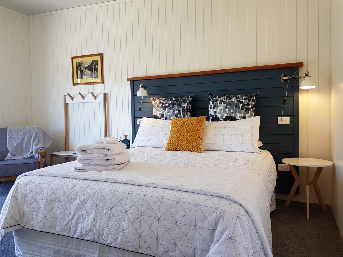 Bed and Breakfast Admiral Waters Cooks Beach Esterno foto