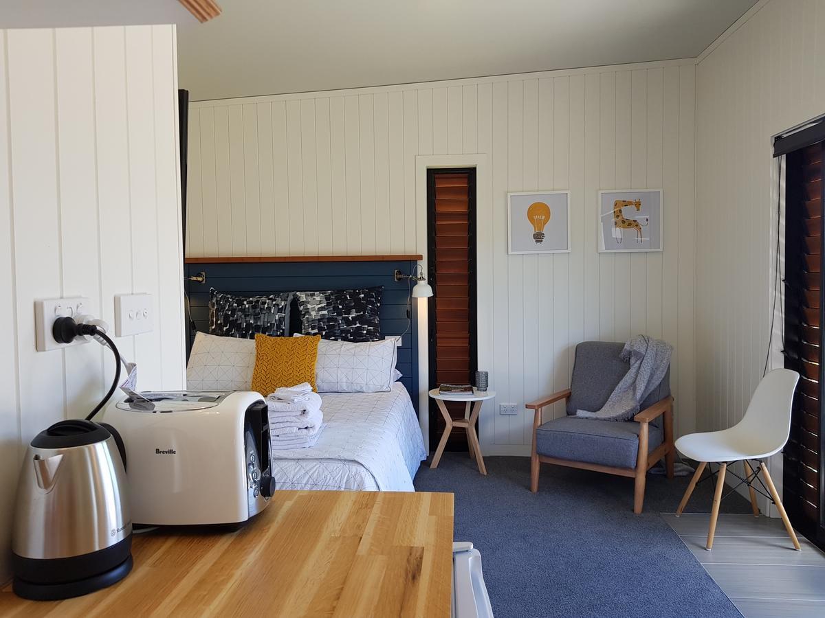 Bed and Breakfast Admiral Waters Cooks Beach Esterno foto